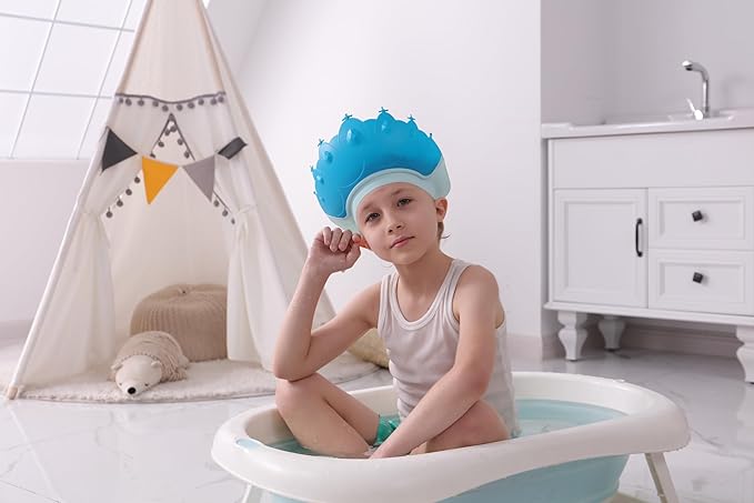 Baby Shower Cap Shield, Baby bath set shower cap/water cup/massage brush,Visor Hat for Eye and Ear Protection for 0-9 Years Old Children,Cute Crown Shape Makes the Baby Bath More Fun (Blue)