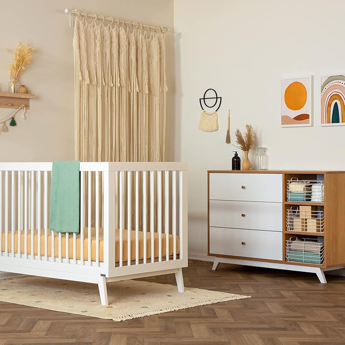 dadada Baby Soho 3-in-1 Convertible Wooden Crib to Toddler Bed - Made in Italy, GREENGUARD Gold Certified, Baby-Safe Finish, Handcrafted Beechwood, Modern Design, 3 Adjustable Heights (White)