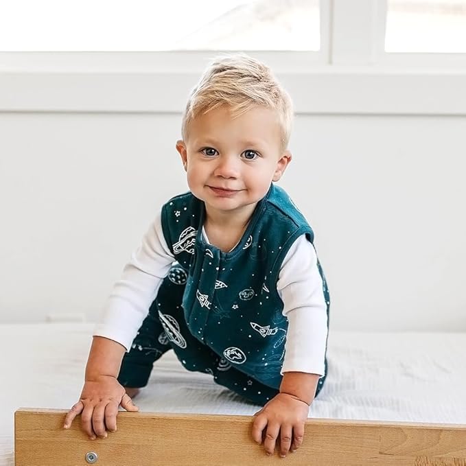 Woolino 4 Season Baby Sleep Bag or Sack with feet, Australian Merino Wool and Organic Cotton, Toddler Sleeping Bag, 18-36m, Space (Glow In The Dark)