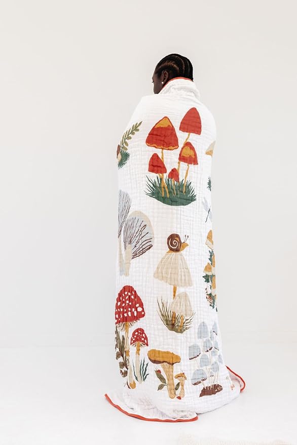 CLEMENTINE KIDS Twin Muslin Throw Blanket (Mushroom)