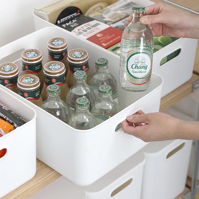 Gaoaodeyu 4 pack large plastic White storage bins Baskets, Toy Box Chest with Lids and Handle，Organizer Containers for Baby，Kids,snacks,Nursery，Shelves，Playroom, Bedroom，Office,Closet，home