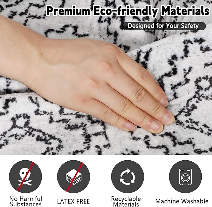 FUMMI 4 Pack Reusable Waterproof Incontinence Bed & Chair Pads, 22” x 21” Extra Heavy Absorbency, Soft Flannel Surface, Non-Slip, Machine Washable for Dogs, Adults & Babies (Black Lines, 22“ ×21”)