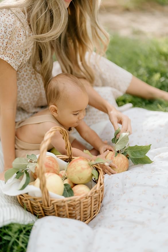 Oilo 100% Organic Premium Cotton Muslin Crib Quilt (45" x 60") Print and Solid Sides, Extra-Soft & Lightweight, Fits Toddler Beds, Heirloom Organic Collection, Cream & Peach Flowers, Dainty Floral