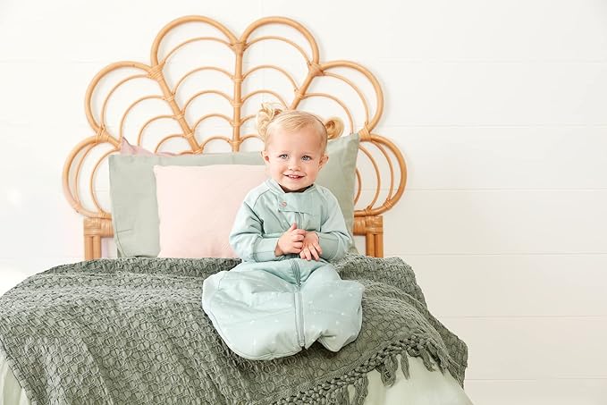 ergoPouch Sleep Suit Bag 3.5 TOG – Baby Sleep Sack & Wearable Blanket, 2-in-1 Convertible Sack to Suit with Legs for Safe Movement, Regulates Temperature Overnight, Unisex (8-24 Months, Sage)