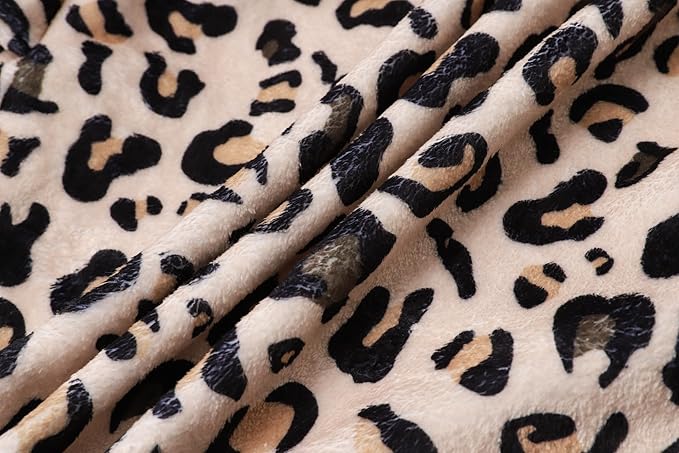 Umeyda Girls Fleece Hooded Robes, Warm Printed Bath Robe for Kids Soft Fuzzy Bathrobe for Gifts