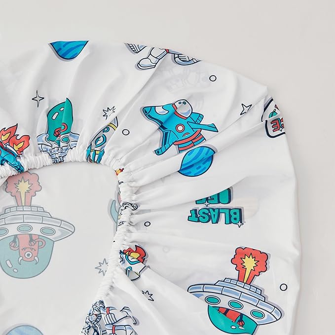 beeweed 2 Sides Design Rocket Toddler Comforter Set, 4 Pieces Space Ship Toddler Bedding Set Boys Girls, Includes Comforter, Fitted Sheet, Flat Sheet & Reversible Pillowcase
