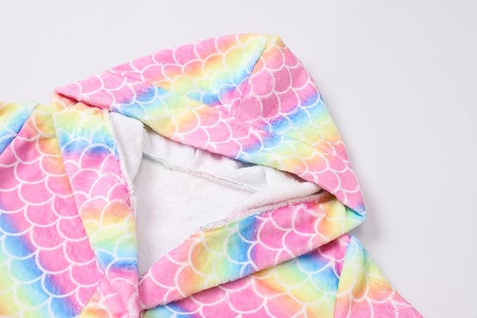 Umeyda Girls Fleece Hooded Robes, Warm Printed Bath Robe for Kids Soft Fuzzy Bathrobe for Gifts