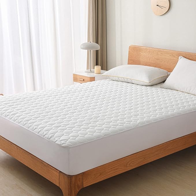 Queen Size Waterproof Mattress Protector Fitted Quilted Mattress Pad Cover with Deep Pocket Up to 18''