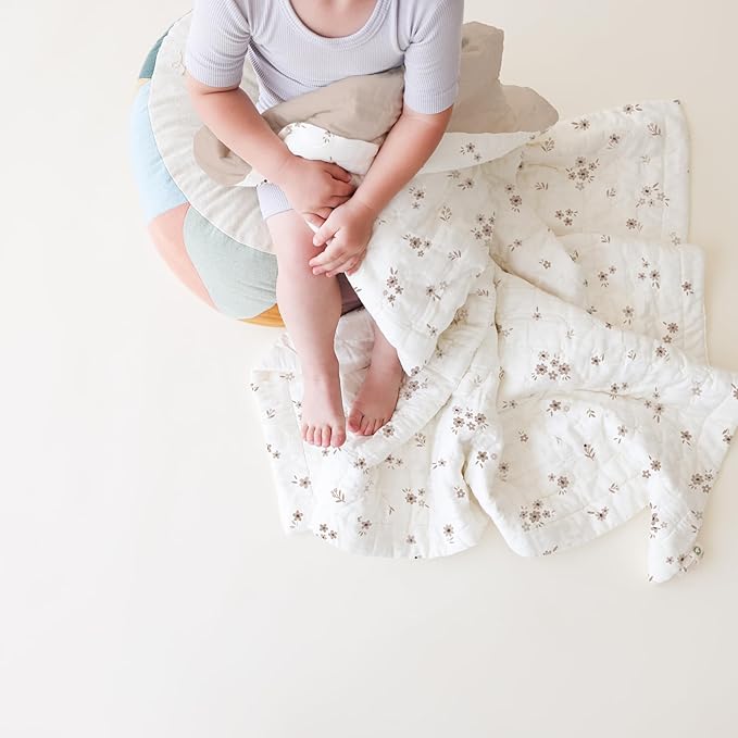 MakeMake Organics Organic Twin Comforter GOTS Certified Organic Kids Blanket Cotton Infill Tufted - Reversible Ultra Soft Breathable Boys Girls (68"x88", Bloom + Solid Pecan)
