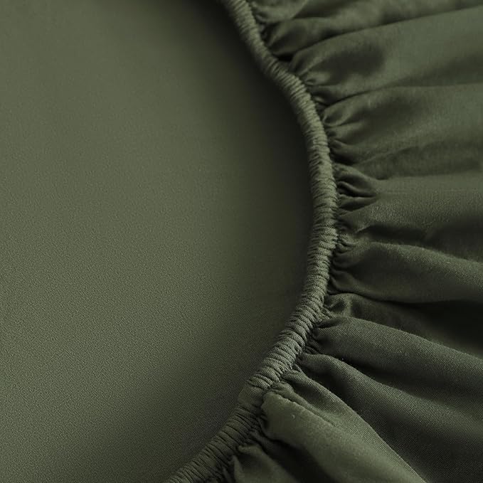 FLXXIE 4 Pieces Toddler Bedding Set, Soft and Breathable Microfiber Crib Sheet Set, Includes Quilted Comforter, Flat Top Sheet, Fitted Sheet, Envelope Pillow Case for Boys and Girls, Olive