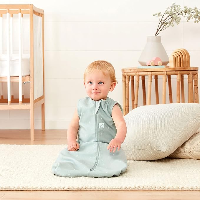 ergoPouch Jersey Sleeping Bag 0.2 TOG – Arms-Out Baby Sleep Sack, Ideal Transition from Swaddling, Slim Fit Keeps Baby Secure & Comfortable, Soft Breathable Fabric (3–12 Months, Berries)