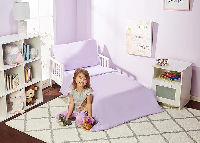 EVERYDAY KIDS 4 Piece Toddler Bedding Set - Includes Comforter, Flat Sheet, Fitted Sheet and Pillowcase - Solid Purple