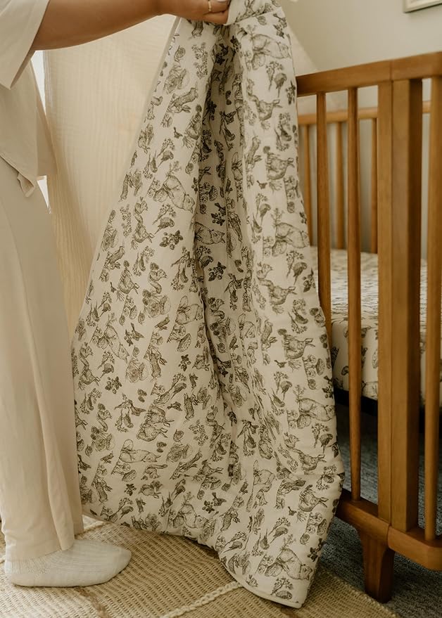Oilo 100% Organic Premium Cotton Muslin Crib Quilt & Sham Set, (45" x 60") Print and Solid Sides, Extra-Soft & Lightweight, Fits Toddler Beds, Heirloom Organic Collection, Woodland Animals