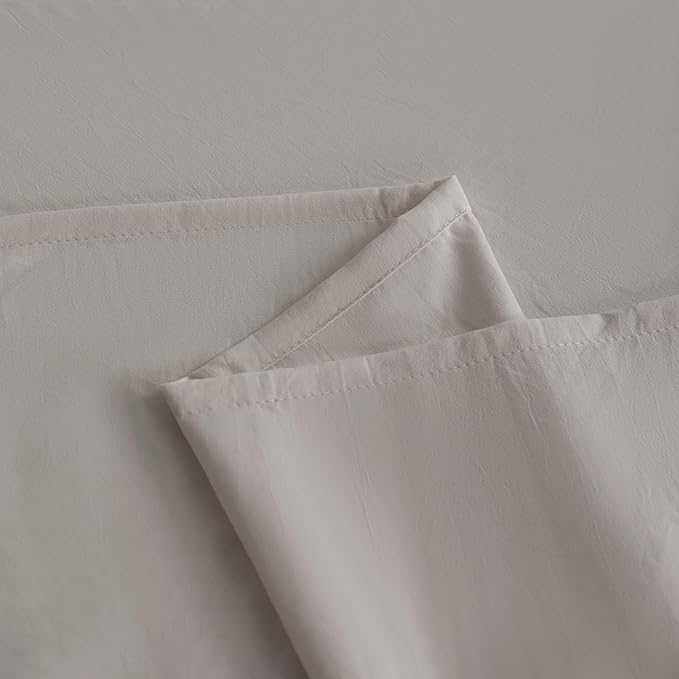 FLXXIE 5 Pieces Toddler Bedding Set, Soft and Breathable Microfiber Crib Sheet Set, Includes Quilted Comforter, Flat Top Sheet, Fitted Sheet, Envelope Pillow Case for Boys and Girls, Somke Grey