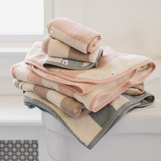 Burt's Bees Baby Hooded Woven Terry Towels Organic Cotton, Unisex Bath Essentials, Soft Nursery Towel for Infants, Toddlers, Kids