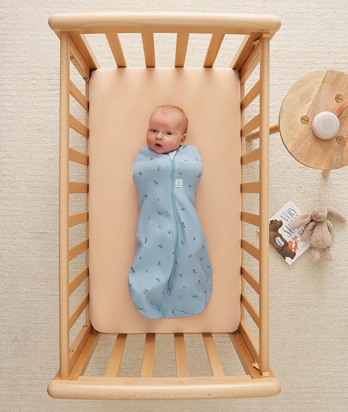 ergoPouch Cocoon Swaddle Sack 0.2 TOG - Baby Sleep Sack, Gentle Snug Fit Helps Calm Startle Reflex, Ideal for Arms In/Out Sleeping, Soft Breathable Fabric for Better Sleep (0 Months, Dragonflies)