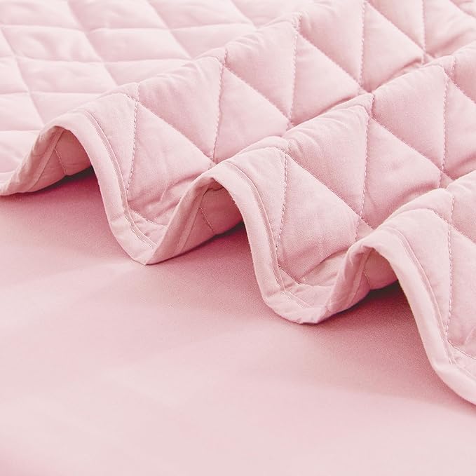 Wowelife Toddler Bedding Set, 4 Piece Toddler Bedding Soft and Breathable Crib Bedding Set, Includes Quilted Comforter, Flat Top Sheet, Fitted Sheet, Envelope Pillow Case for Boys and Girls, Pink