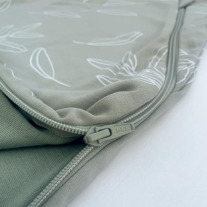 Woolino Merino Wool and Organic Cotton Baby Sleeping Bag - 4 Season Classic Sleep Sack - Two-Way Zipper Sleeping Bag for Baby and Toddler - 6-18 Months - Sage