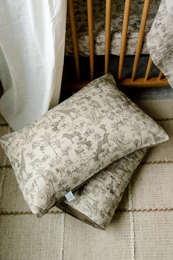 Oilo 100% Organic Premium Cotton Muslin Crib Quilt & Sham Set, (45" x 60") Print and Solid Sides, Extra-Soft & Lightweight, Fits Toddler Beds, Heirloom Organic Collection, Vintage Safari