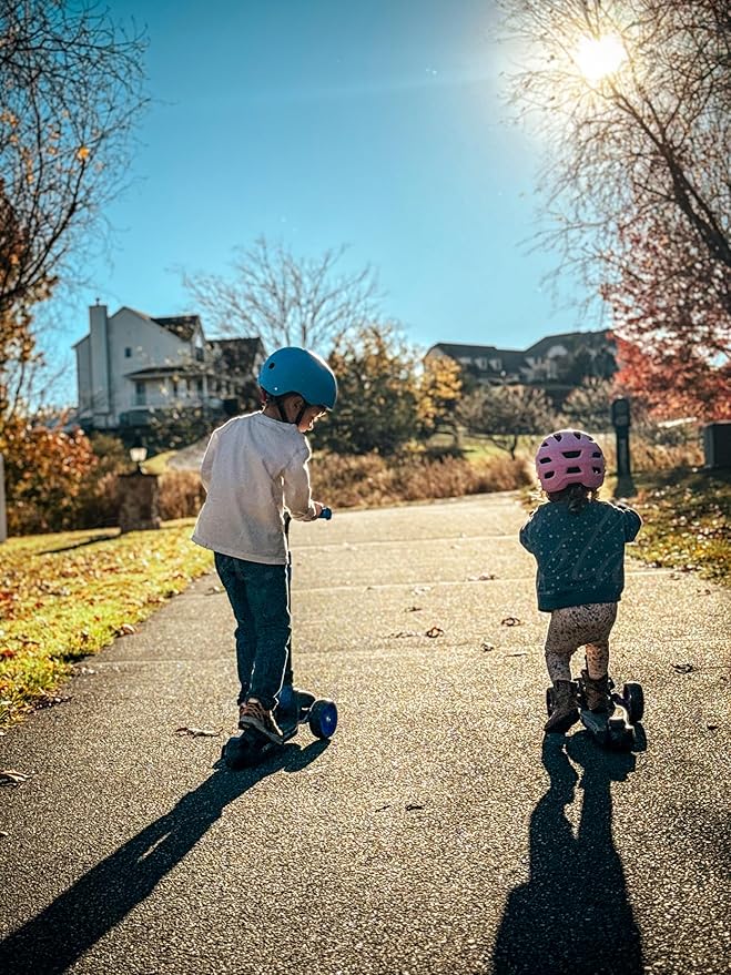 Nattork Kids Scooter for Age 3-8, Toddler Scooter with 4 Adjustable Height for Boys & Girls, Light Up 3-Wheels Foldable Kick Scooter, Lean to Steer, 120LB Weight Capacity