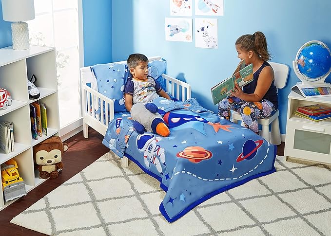 EVERYDAY KIDS 4 Piece Toddler Bedding Set - Outer Space Adventures - Includes Comforter, Flat Sheet, Fitted Sheet and Reversible Pillowcase