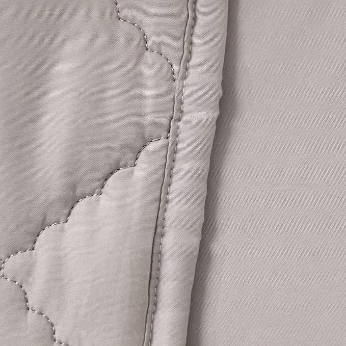 FLXXIE 4 Pieces Toddler Bedding Set, Soft and Breathable Microfiber Crib Sheet Set, Includes Quilted Comforter, Flat Top Sheet, Fitted Sheet, Envelope Pillow Case for Boys and Girls, Somke Grey